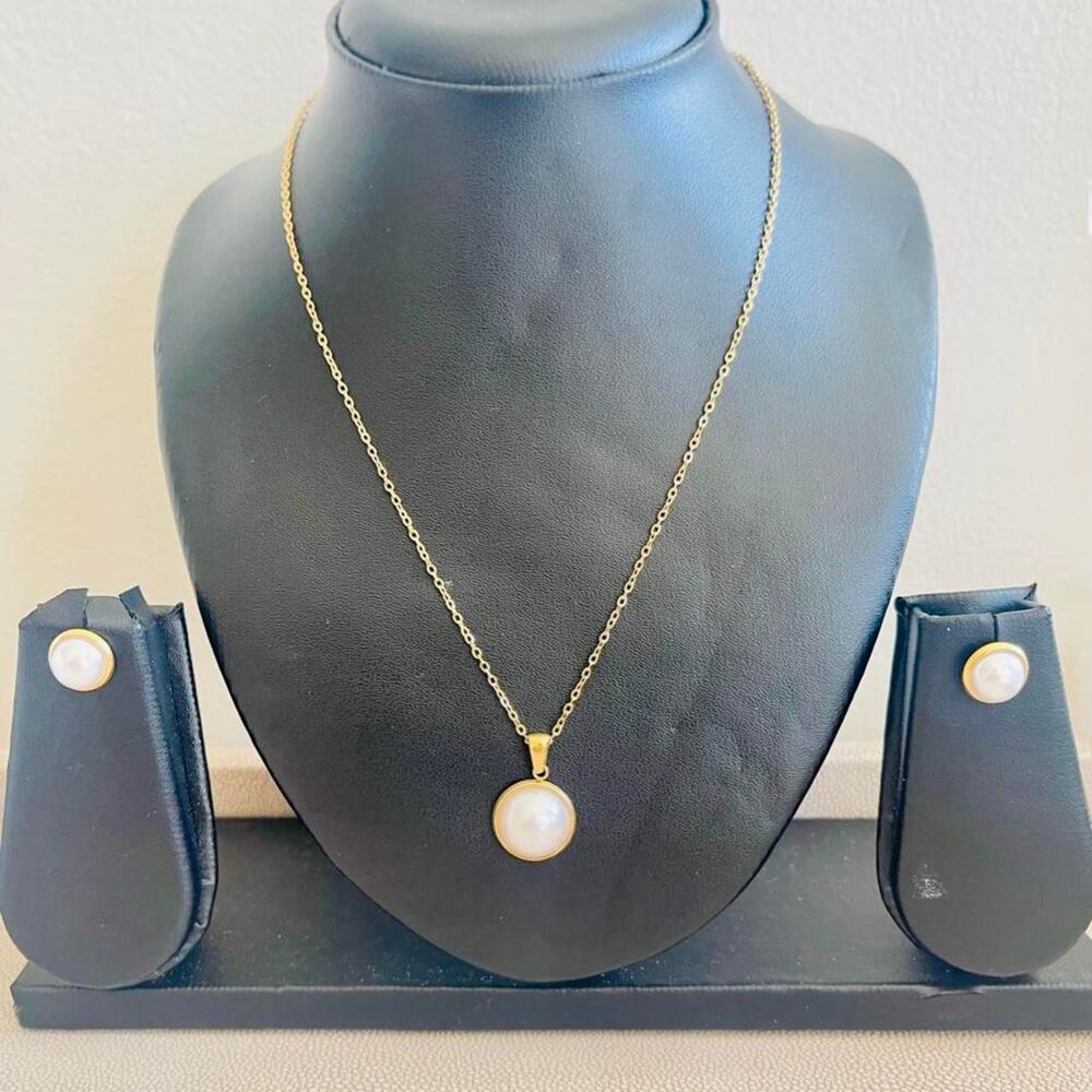 Gold Tone Pearl Necklace & Earrings Set, Matching Jewelry Set, Vintage Inspired
